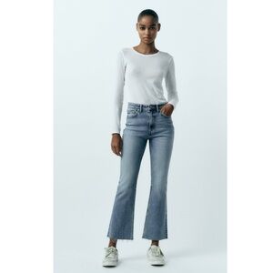 Zara mid rise cropped flare jeans size 2